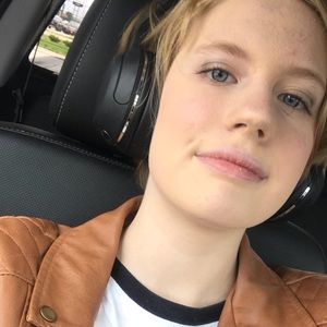 Meet your Posher, Michaela